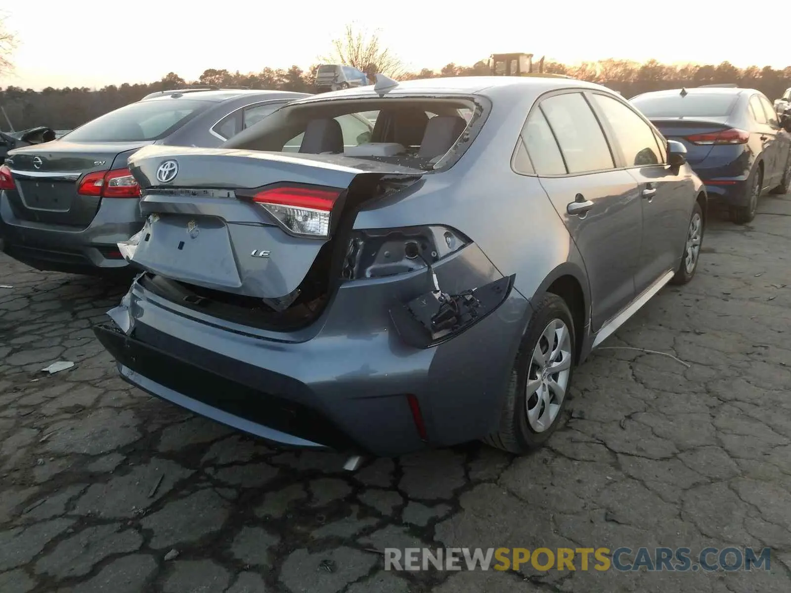 4 Photograph of a damaged car JTDEPRAE8LJ007292 TOYOTA COROLLA 2020