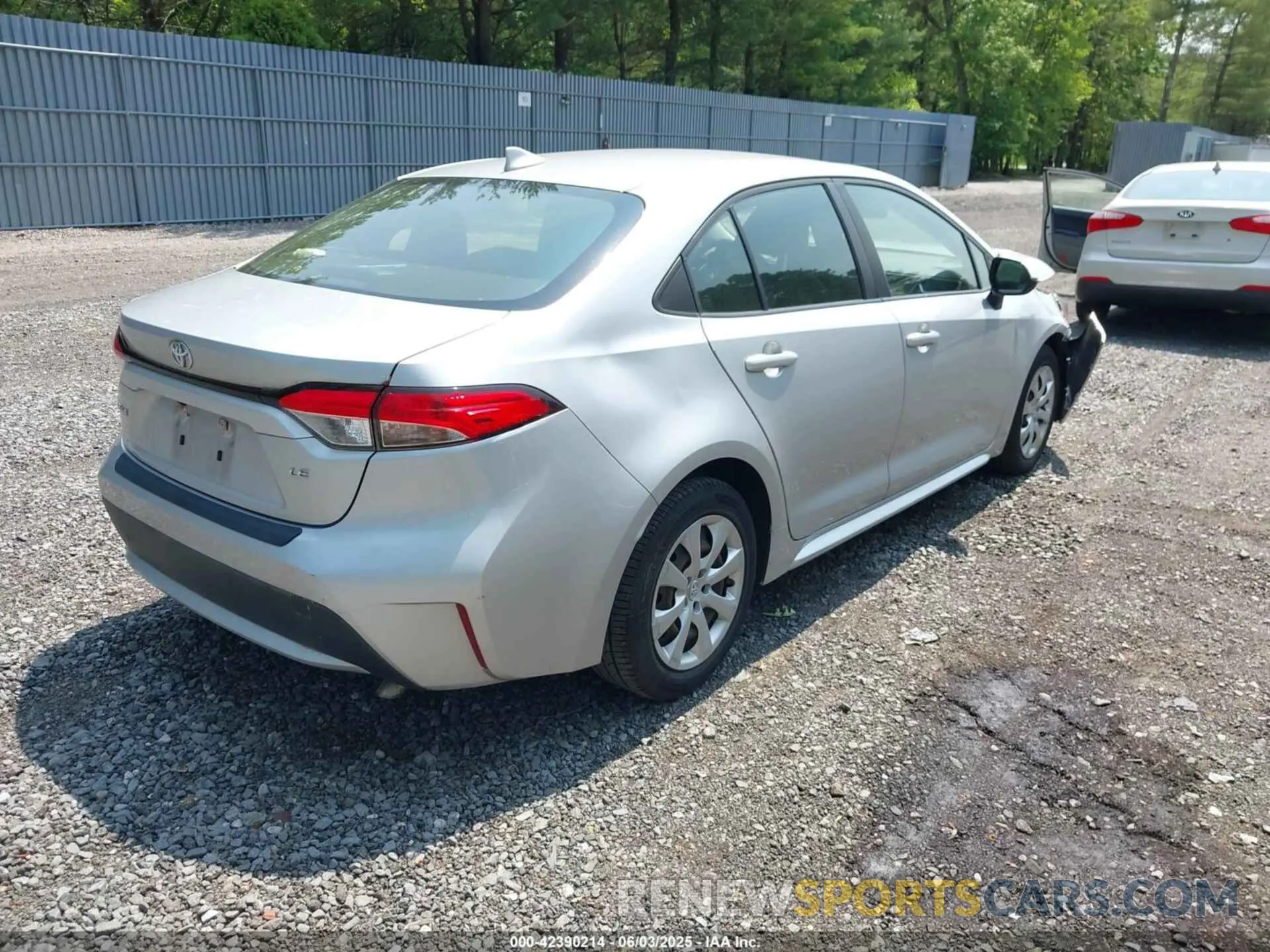 4 Photograph of a damaged car JTDEPRAE8LJ008300 TOYOTA COROLLA 2020