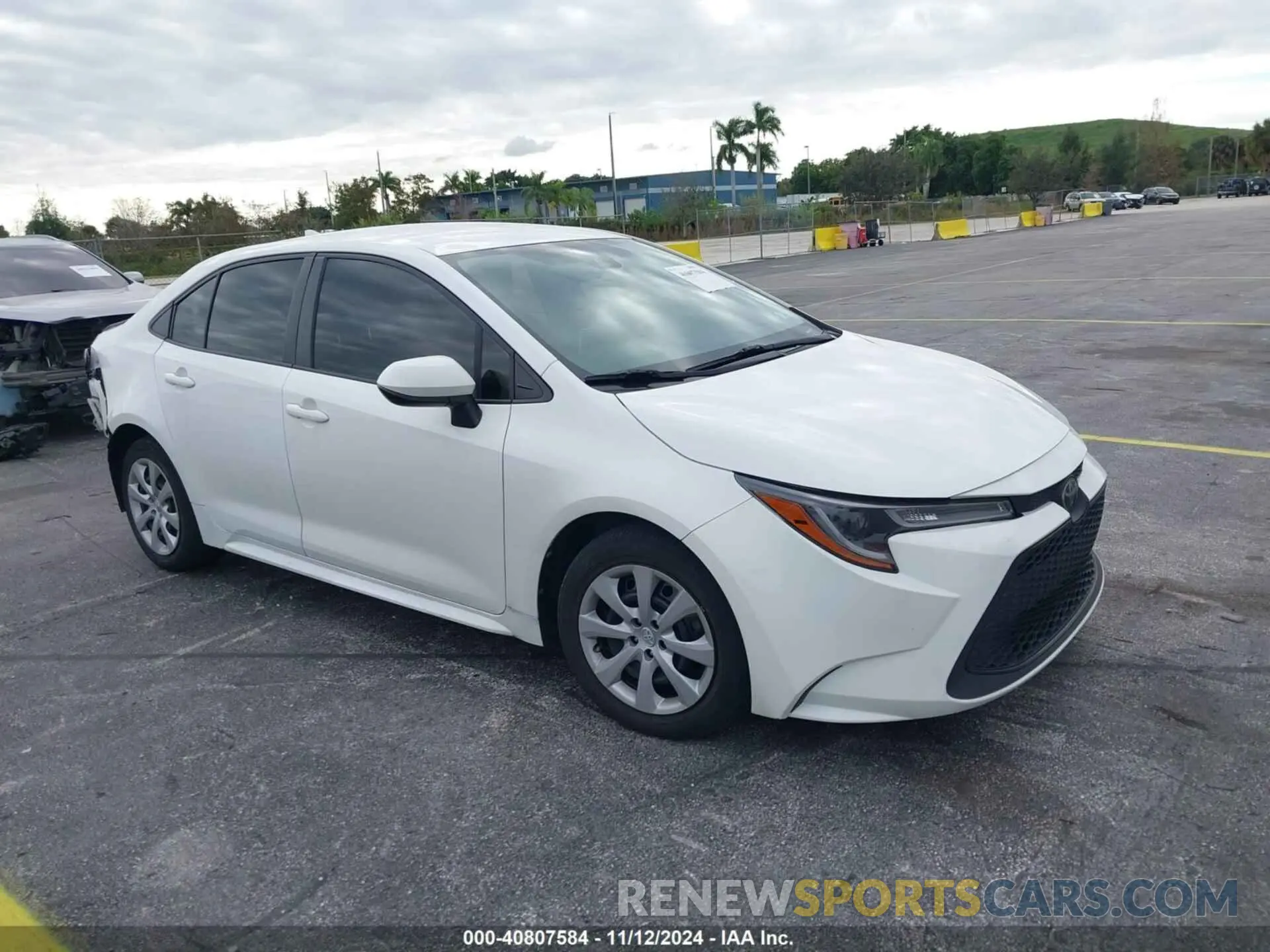 1 Photograph of a damaged car JTDEPRAE8LJ008832 TOYOTA COROLLA 2020