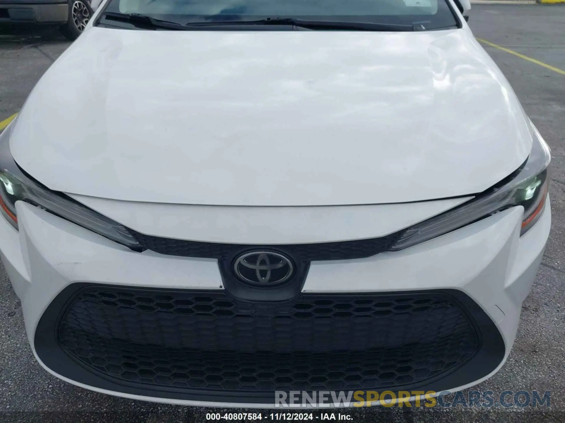 17 Photograph of a damaged car JTDEPRAE8LJ008832 TOYOTA COROLLA 2020