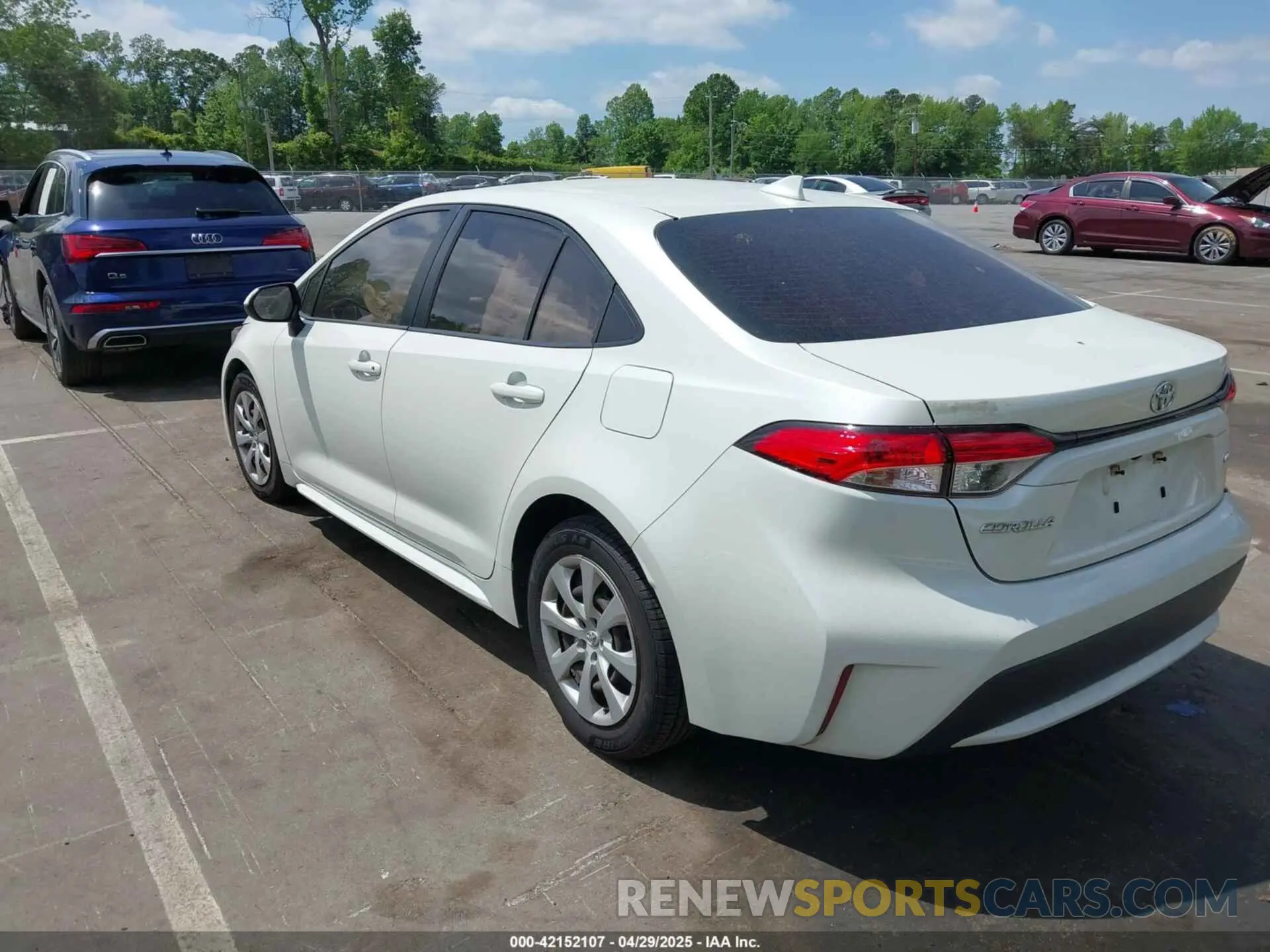 3 Photograph of a damaged car JTDEPRAE8LJ016624 TOYOTA COROLLA 2020