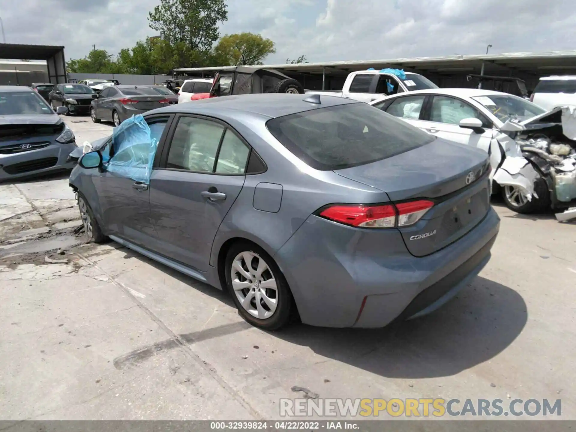 3 Photograph of a damaged car JTDEPRAE8LJ020320 TOYOTA COROLLA 2020