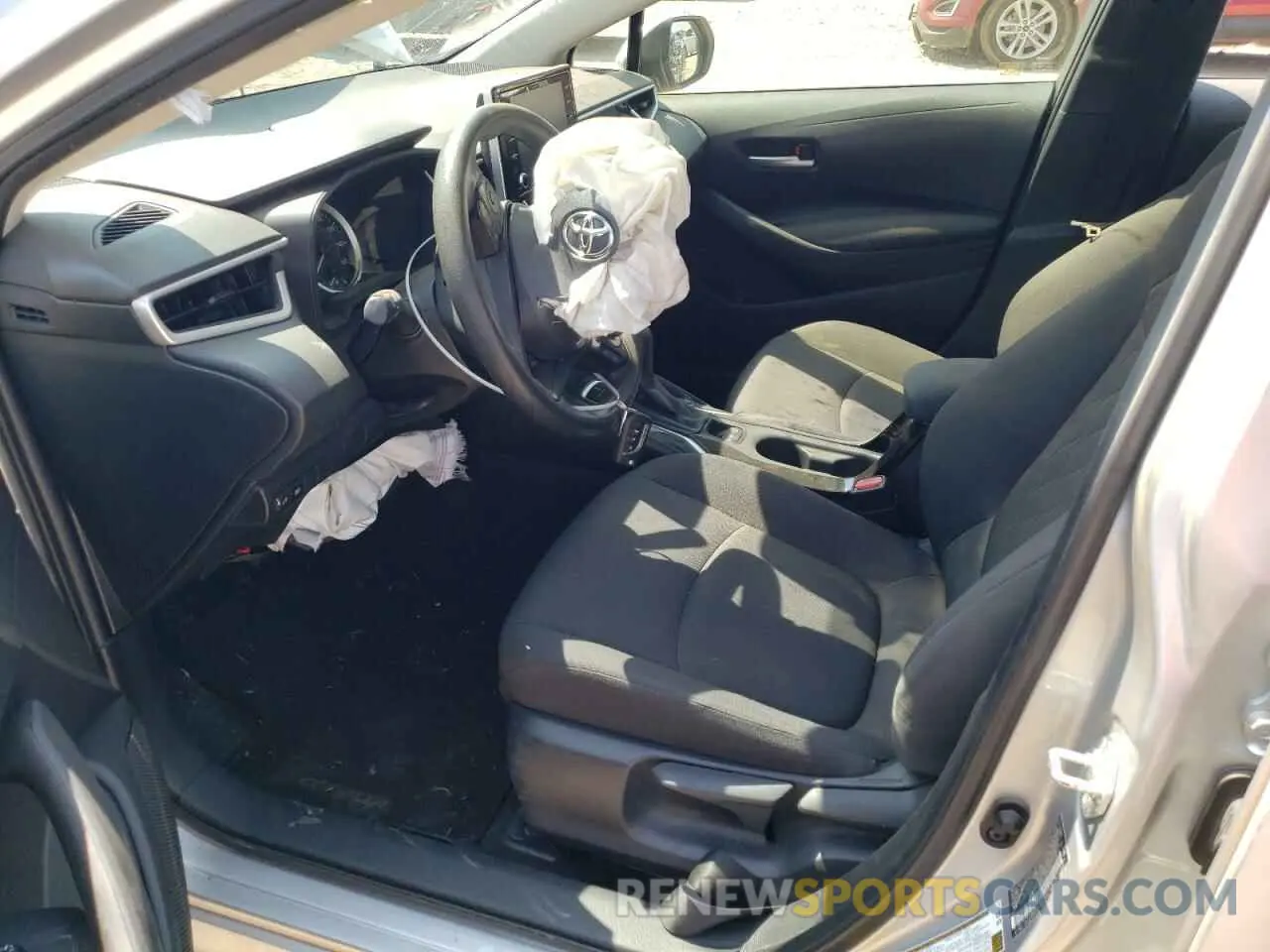 7 Photograph of a damaged car JTDEPRAE8LJ025470 TOYOTA COROLLA 2020