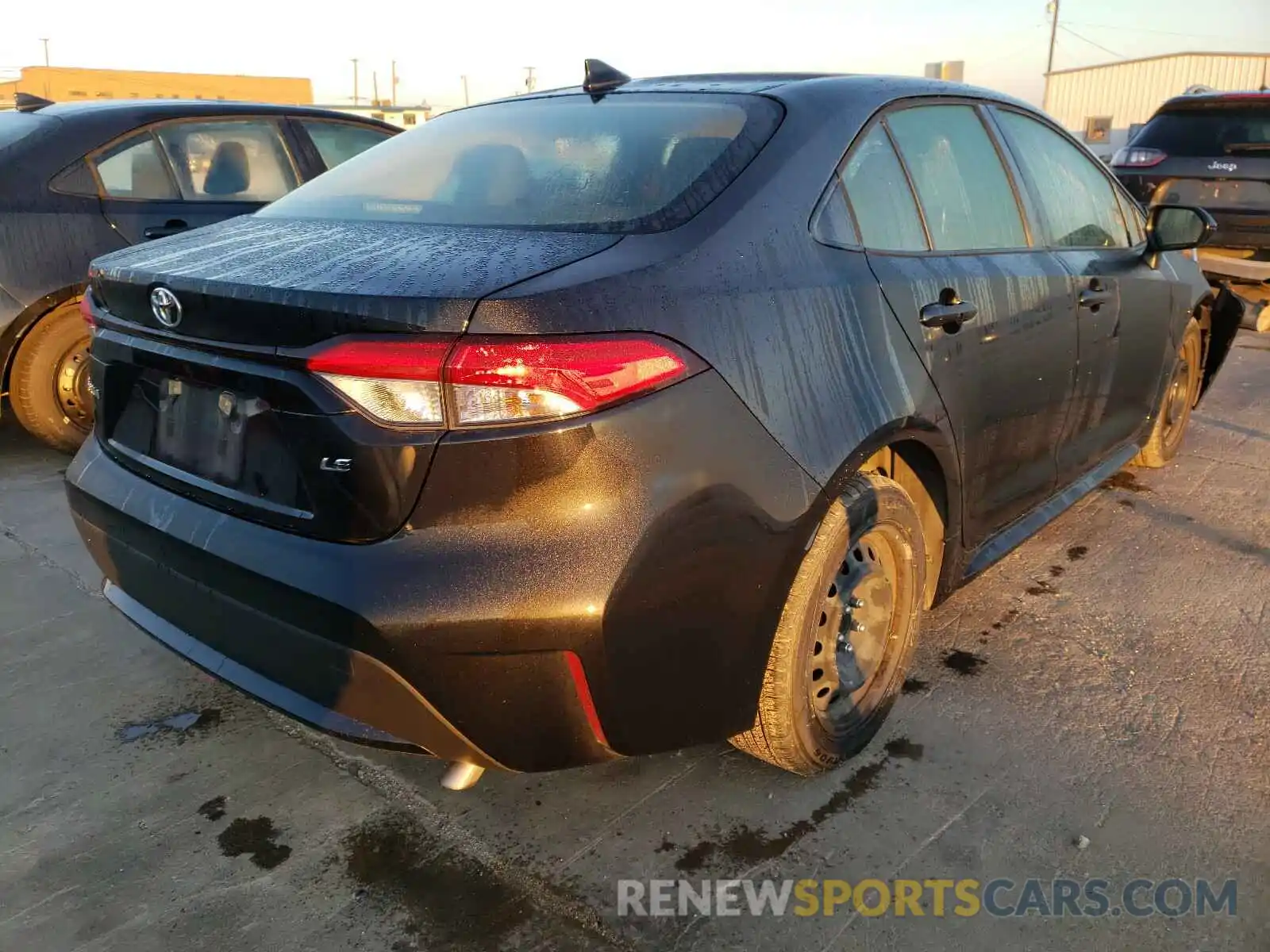 4 Photograph of a damaged car JTDEPRAE8LJ035142 TOYOTA COROLLA 2020