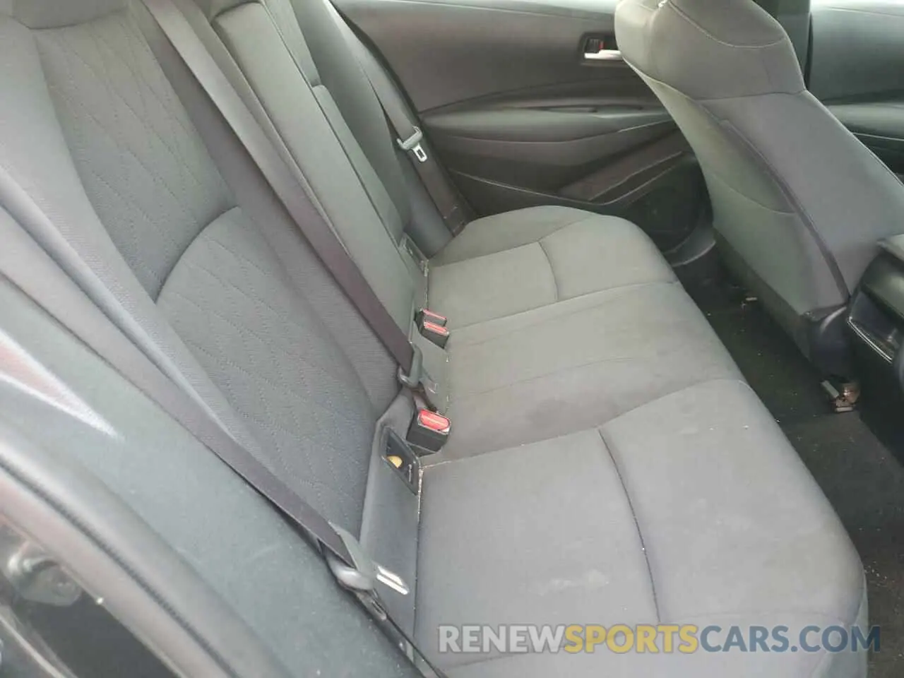 10 Photograph of a damaged car JTDEPRAE8LJ035657 TOYOTA COROLLA 2020