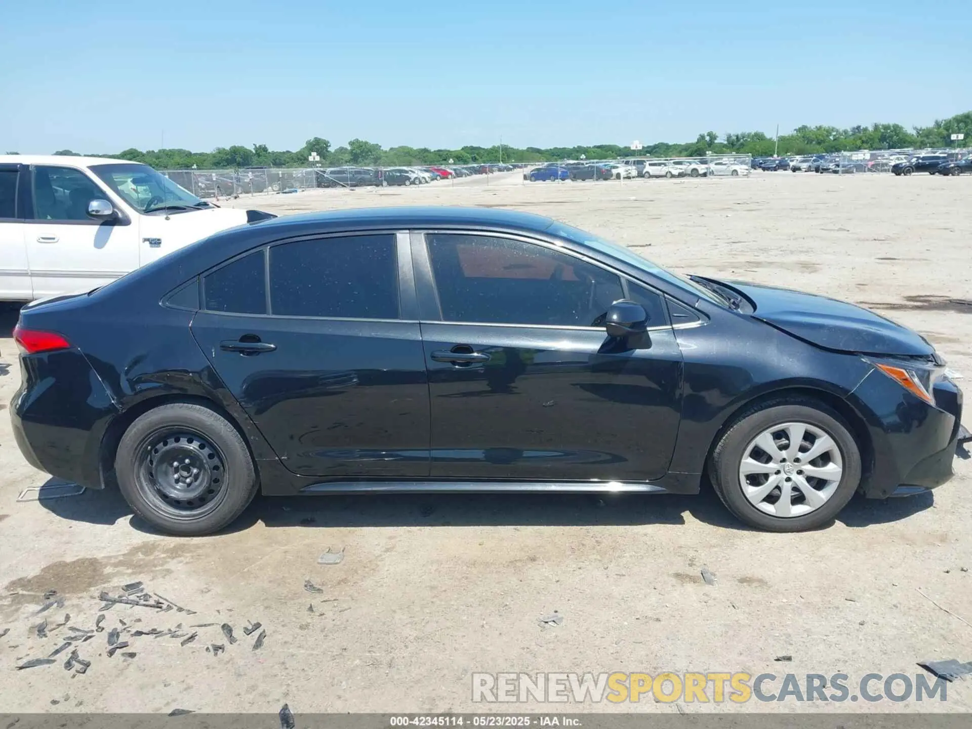 13 Photograph of a damaged car JTDEPRAE8LJ040907 TOYOTA COROLLA 2020