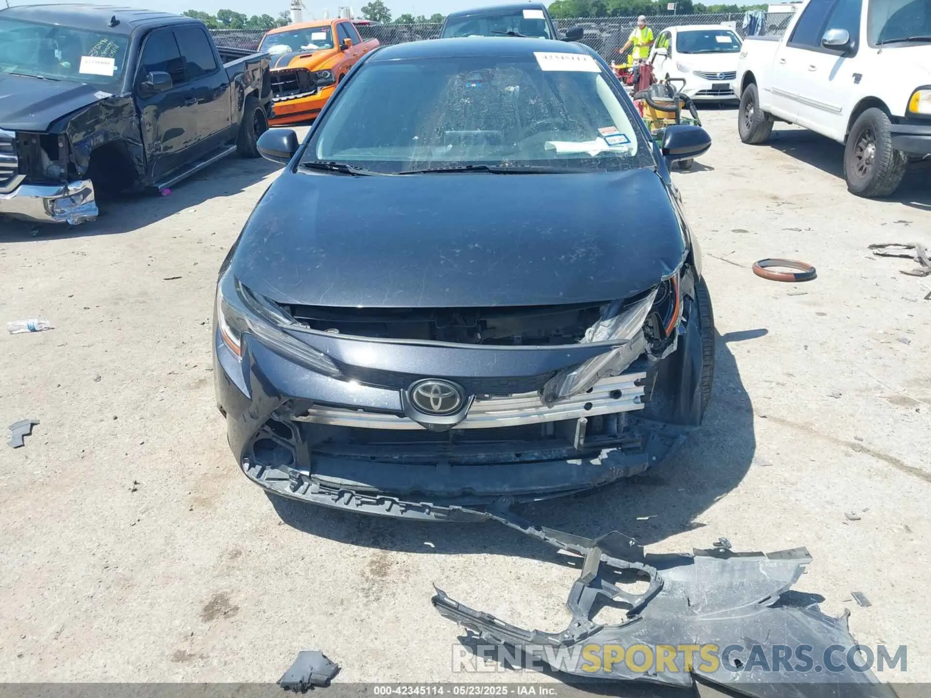 6 Photograph of a damaged car JTDEPRAE8LJ040907 TOYOTA COROLLA 2020