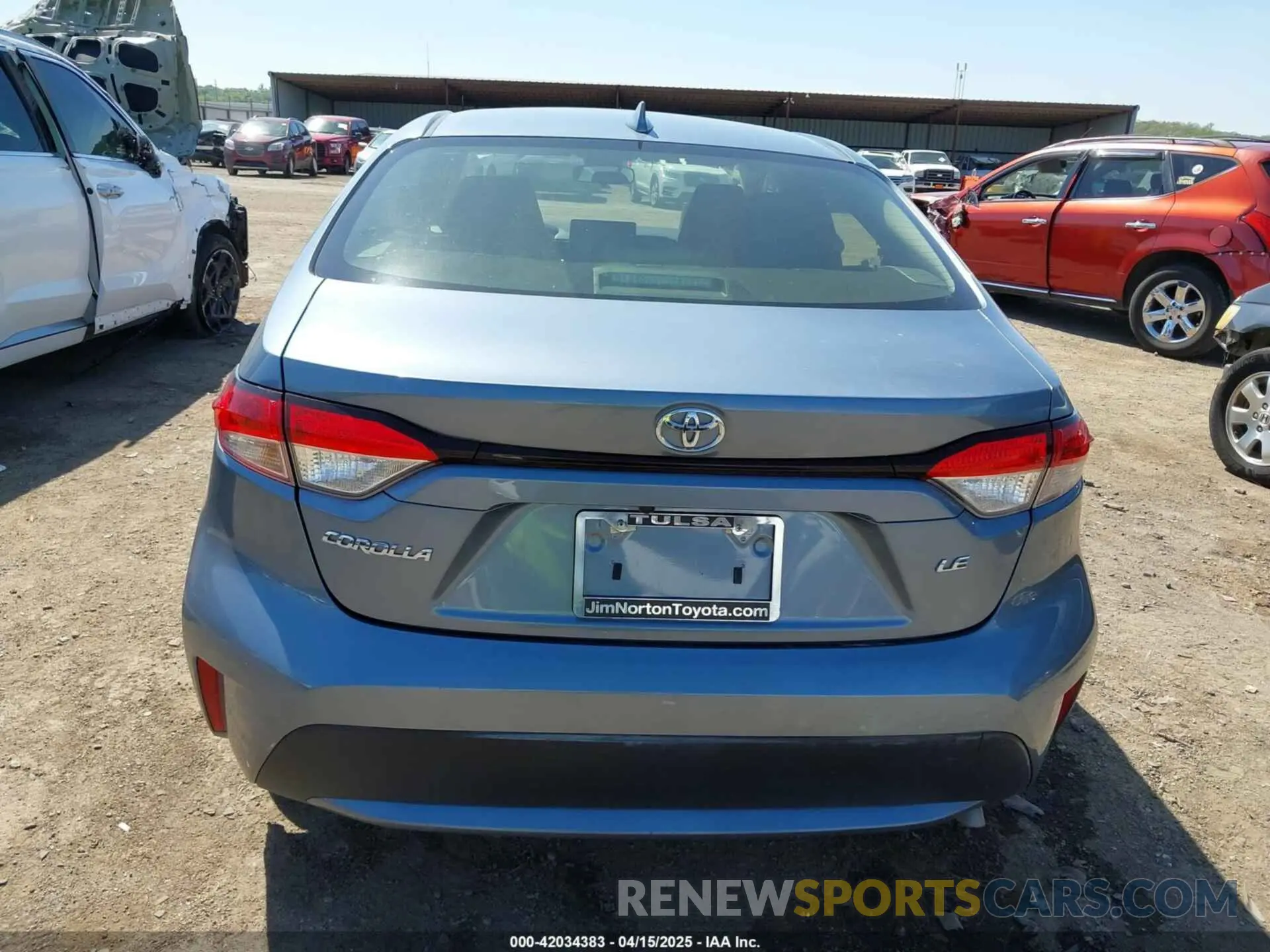17 Photograph of a damaged car JTDEPRAE8LJ041877 TOYOTA COROLLA 2020