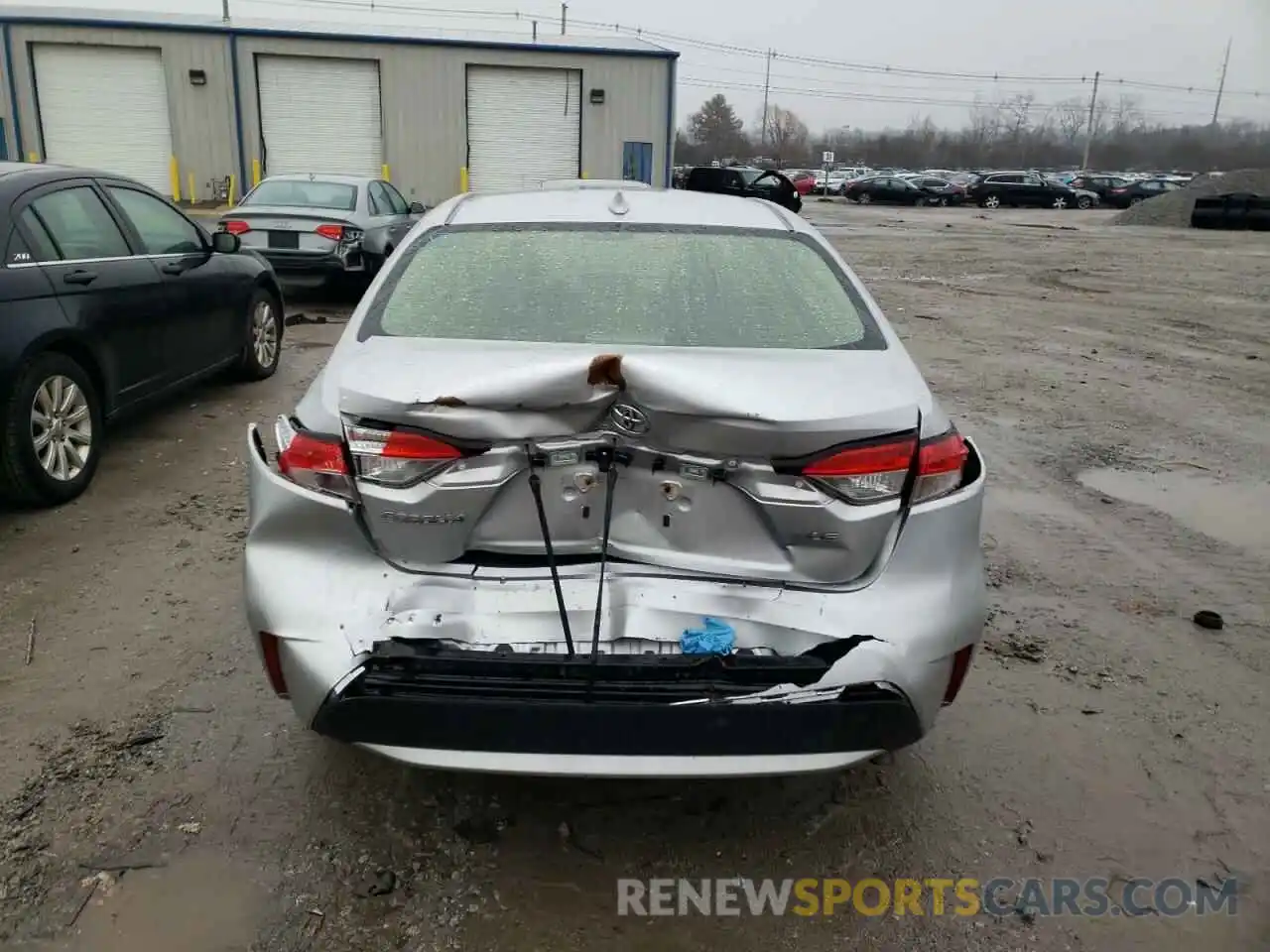 6 Photograph of a damaged car JTDEPRAE8LJ043581 TOYOTA COROLLA 2020