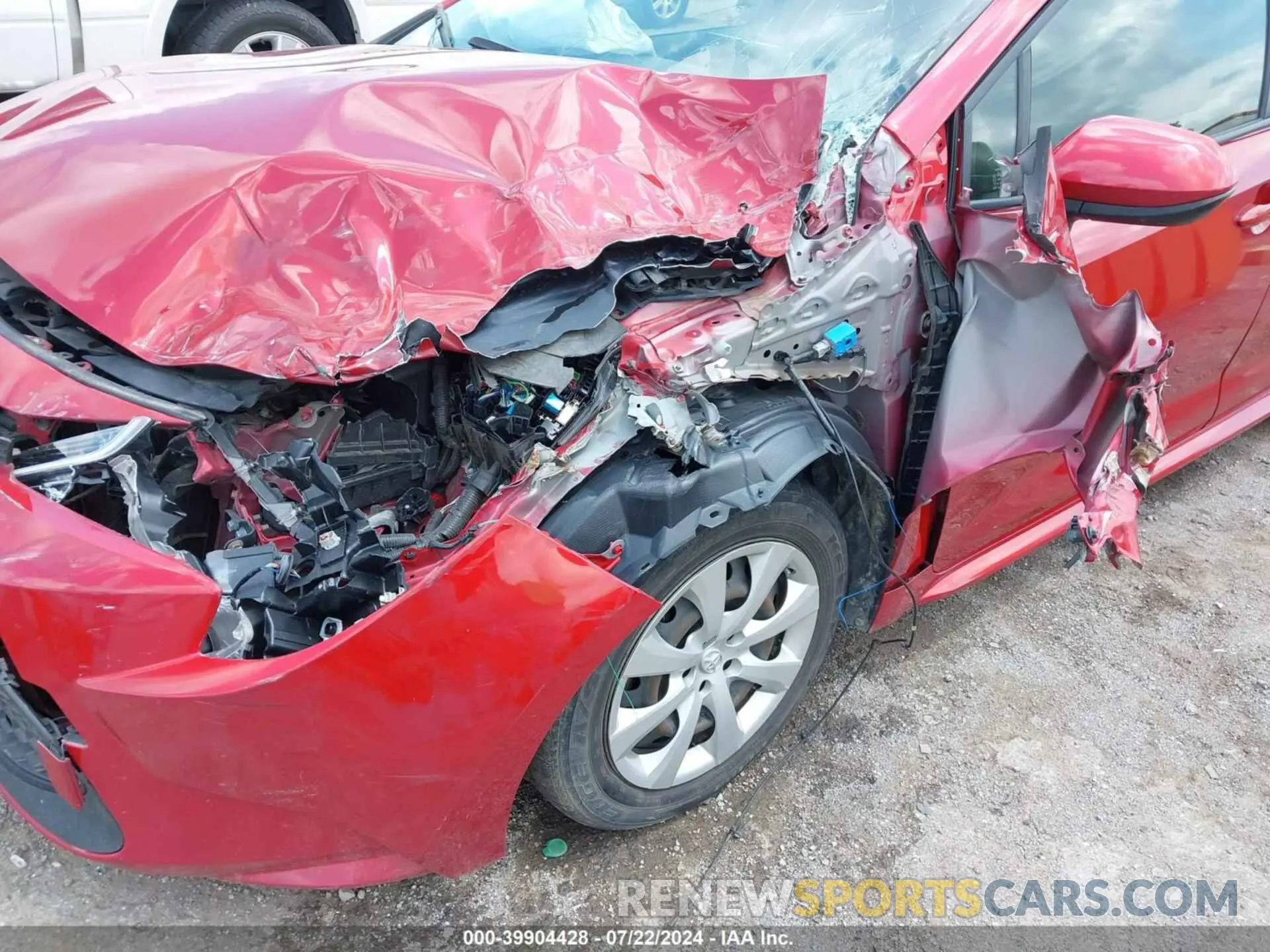 6 Photograph of a damaged car JTDEPRAE8LJ045573 TOYOTA COROLLA 2020