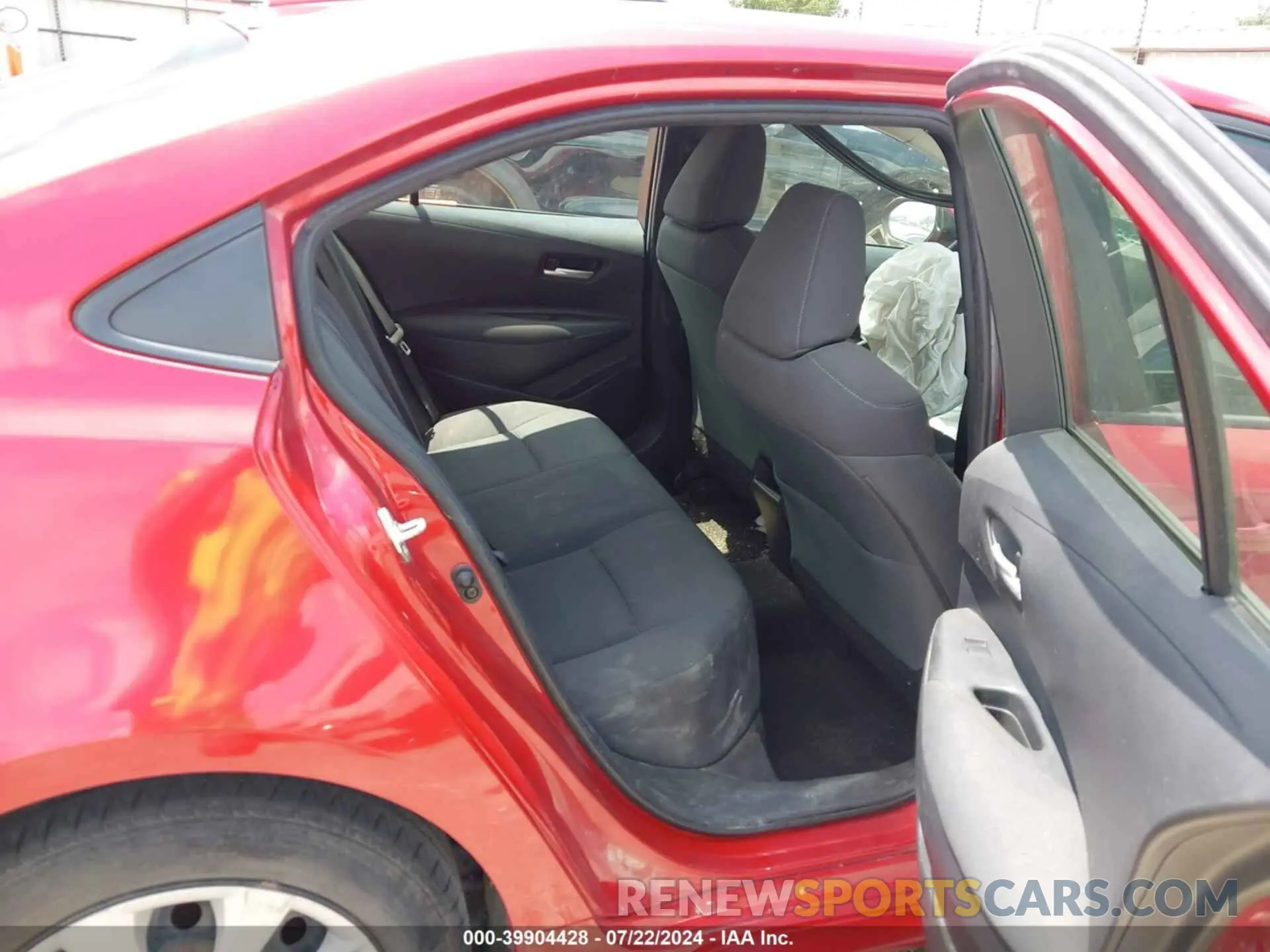 8 Photograph of a damaged car JTDEPRAE8LJ045573 TOYOTA COROLLA 2020