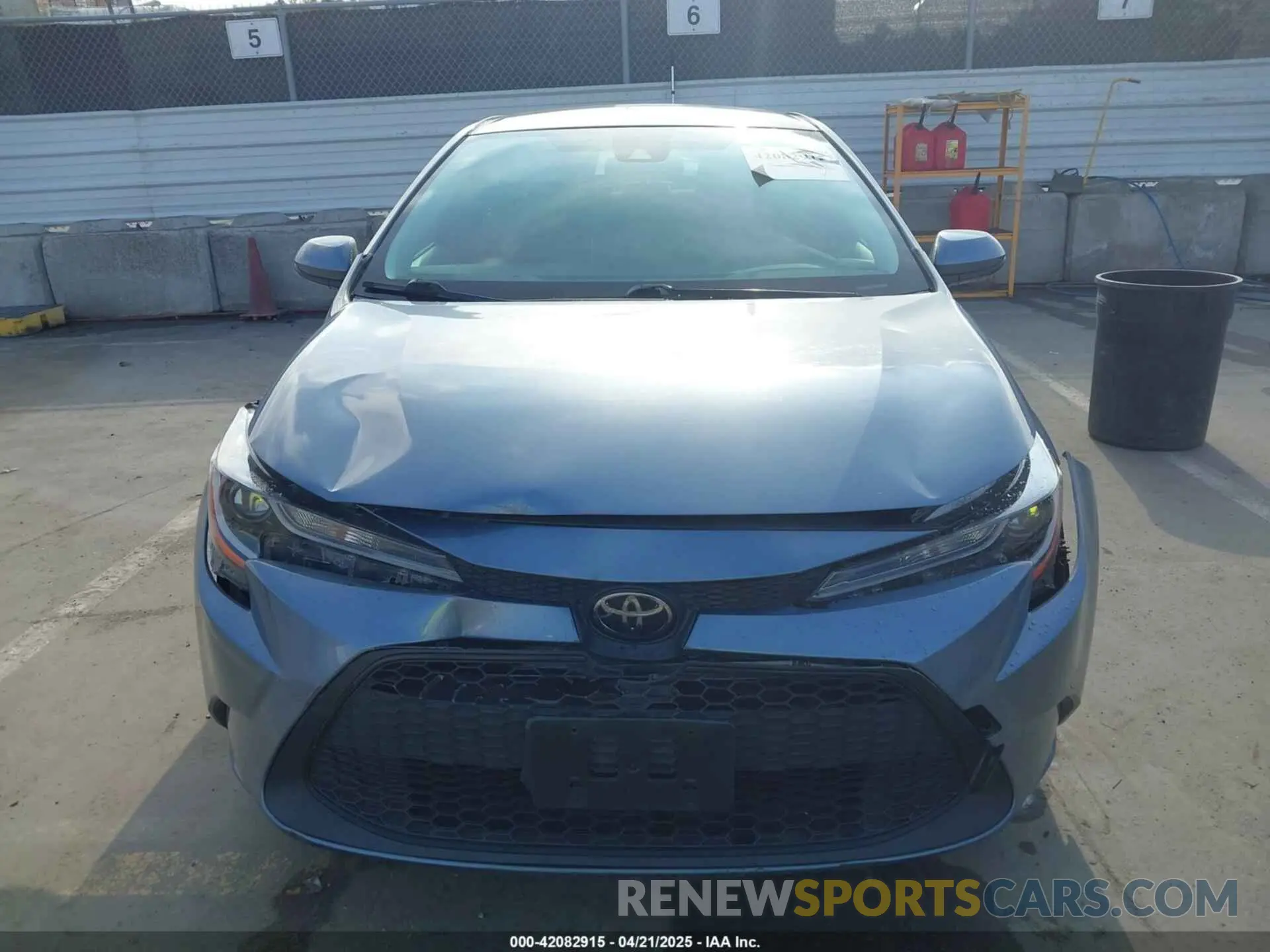 12 Photograph of a damaged car JTDEPRAE8LJ059487 TOYOTA COROLLA 2020