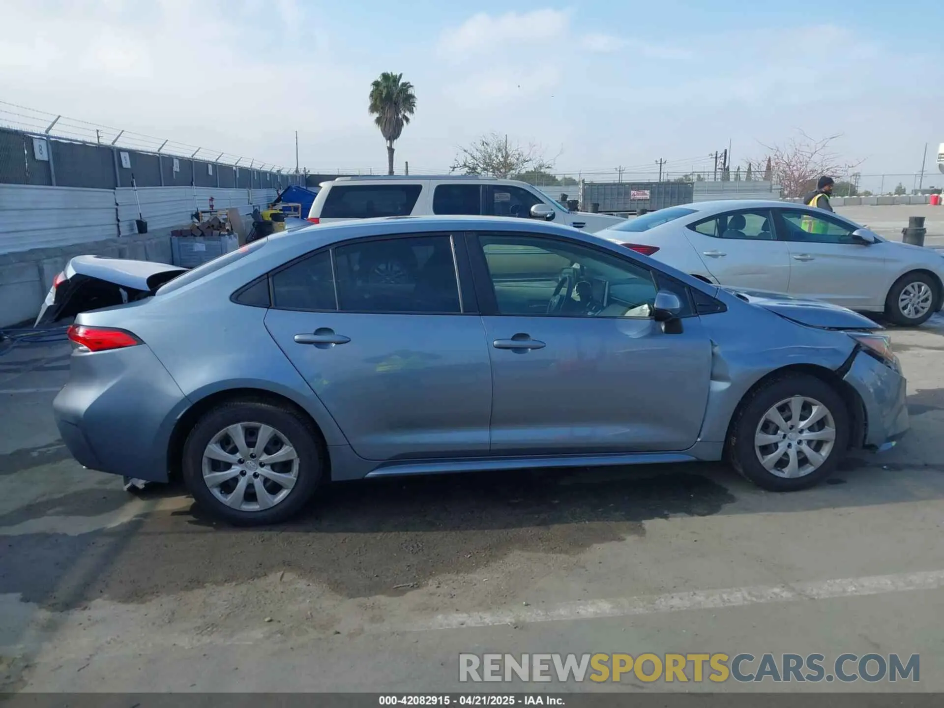 13 Photograph of a damaged car JTDEPRAE8LJ059487 TOYOTA COROLLA 2020