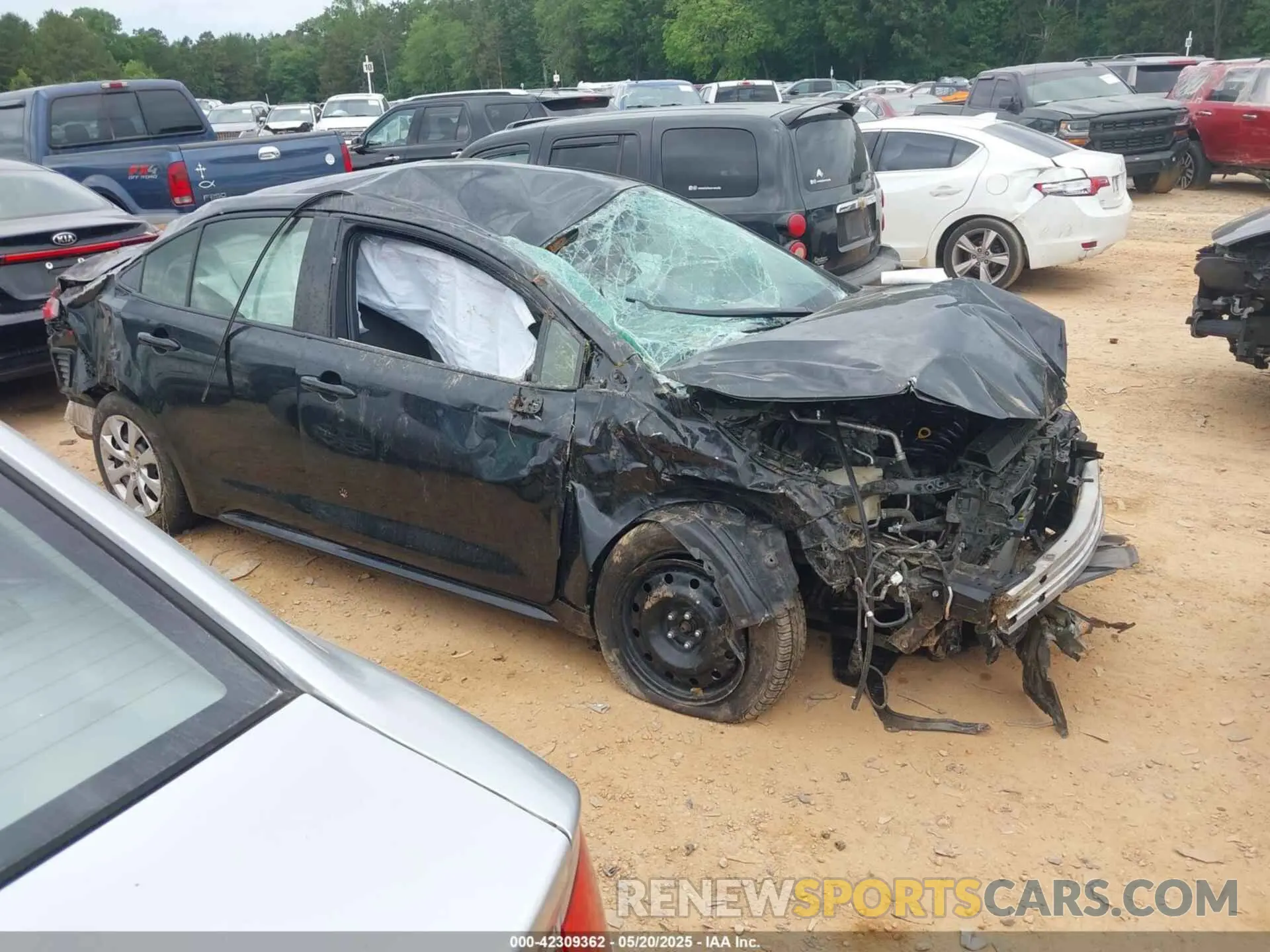 1 Photograph of a damaged car JTDEPRAE8LJ062440 TOYOTA COROLLA 2020