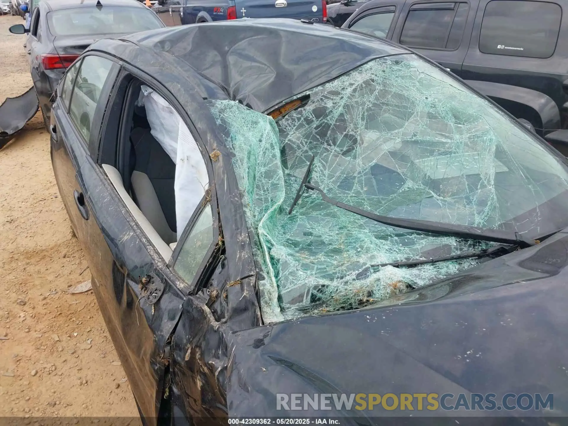 6 Photograph of a damaged car JTDEPRAE8LJ062440 TOYOTA COROLLA 2020