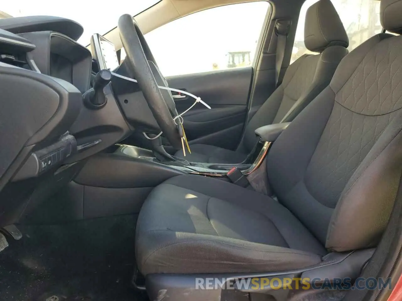 7 Photograph of a damaged car JTDEPRAE8LJ080694 TOYOTA COROLLA 2020
