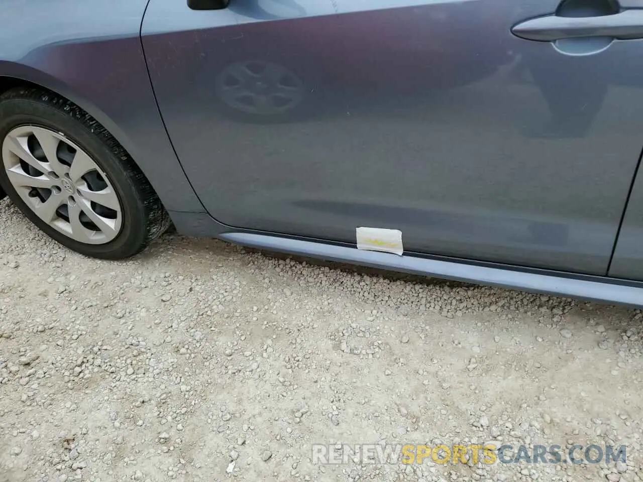 9 Photograph of a damaged car JTDEPRAE8LJ083949 TOYOTA COROLLA 2020