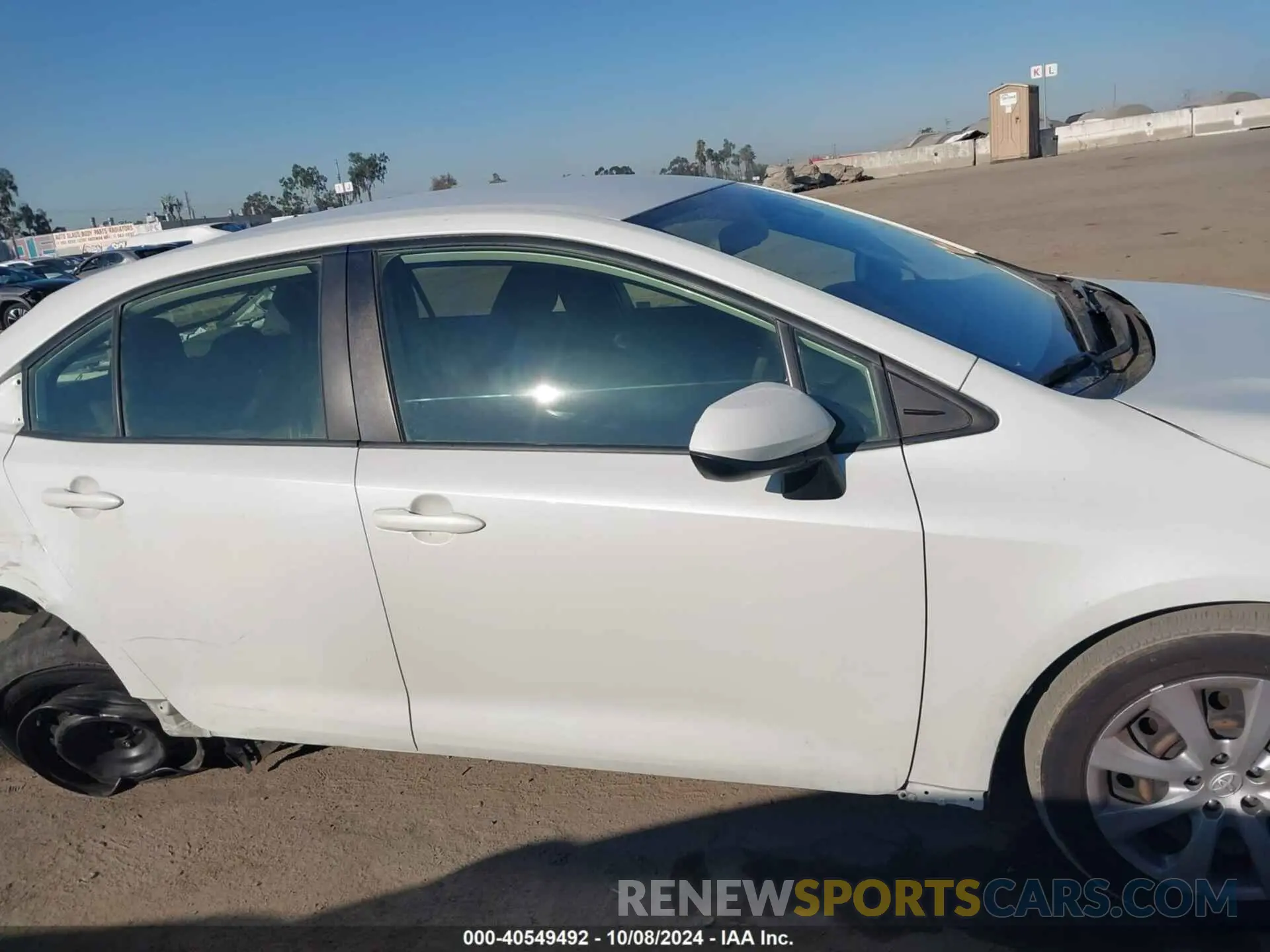 14 Photograph of a damaged car JTDEPRAE8LJ103035 TOYOTA COROLLA 2020