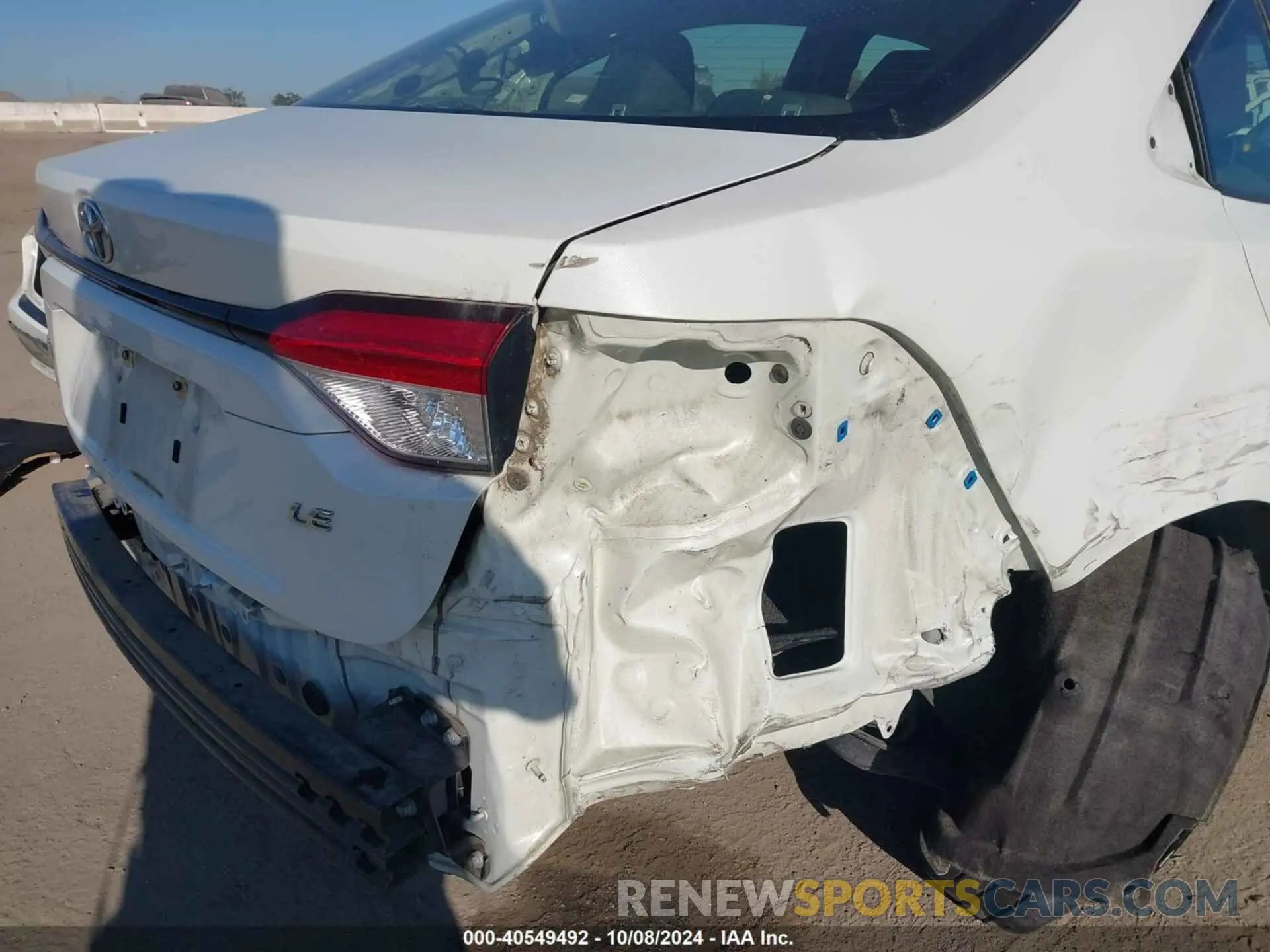 6 Photograph of a damaged car JTDEPRAE8LJ103035 TOYOTA COROLLA 2020