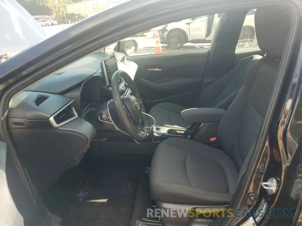 7 Photograph of a damaged car JTDEPRAE8LJ103410 TOYOTA COROLLA 2020