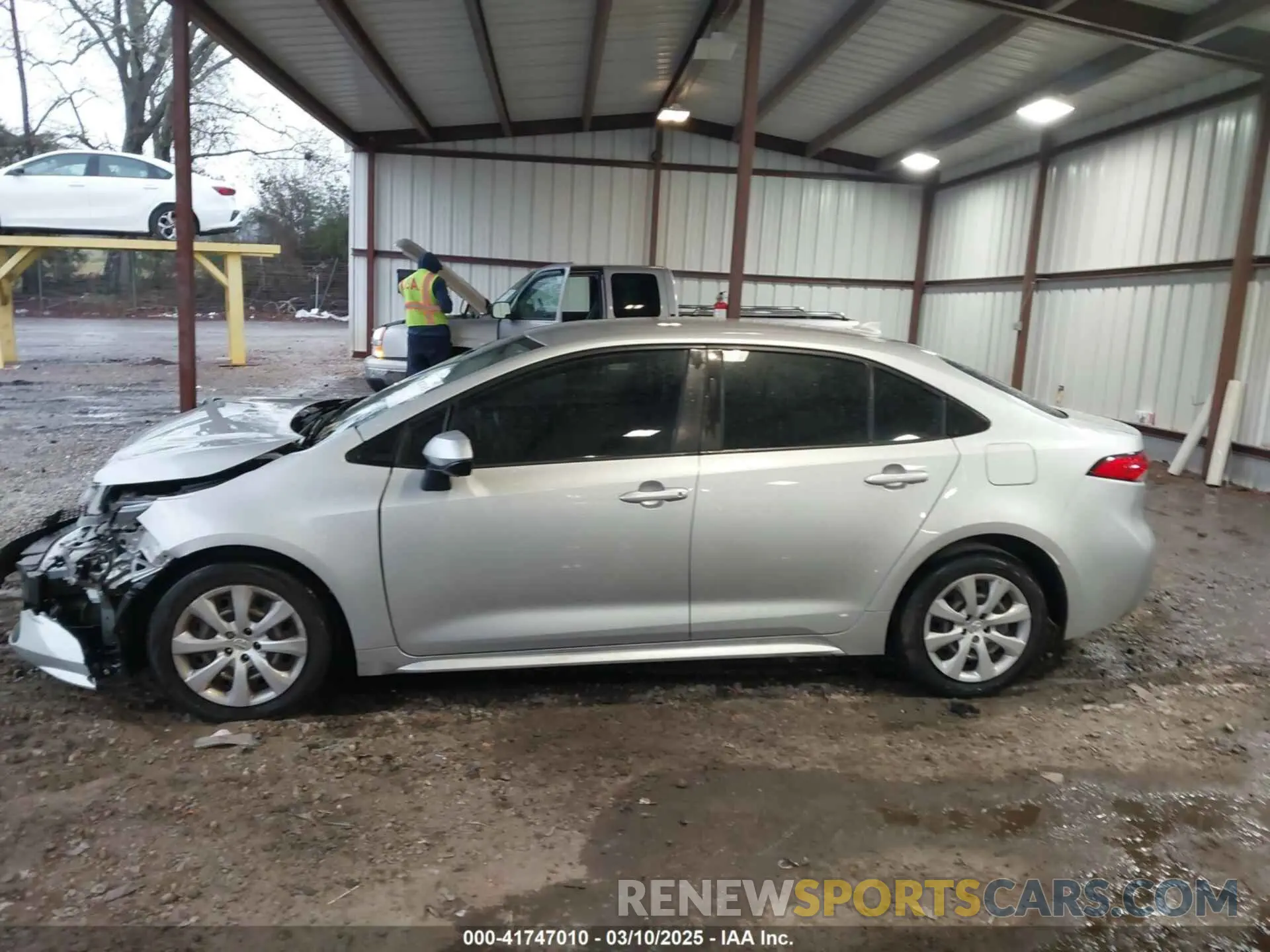 14 Photograph of a damaged car JTDEPRAE8LJ113550 TOYOTA COROLLA 2020