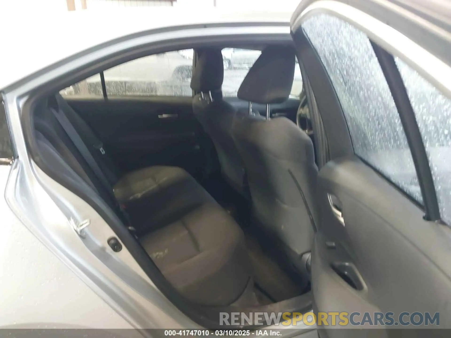 8 Photograph of a damaged car JTDEPRAE8LJ113550 TOYOTA COROLLA 2020