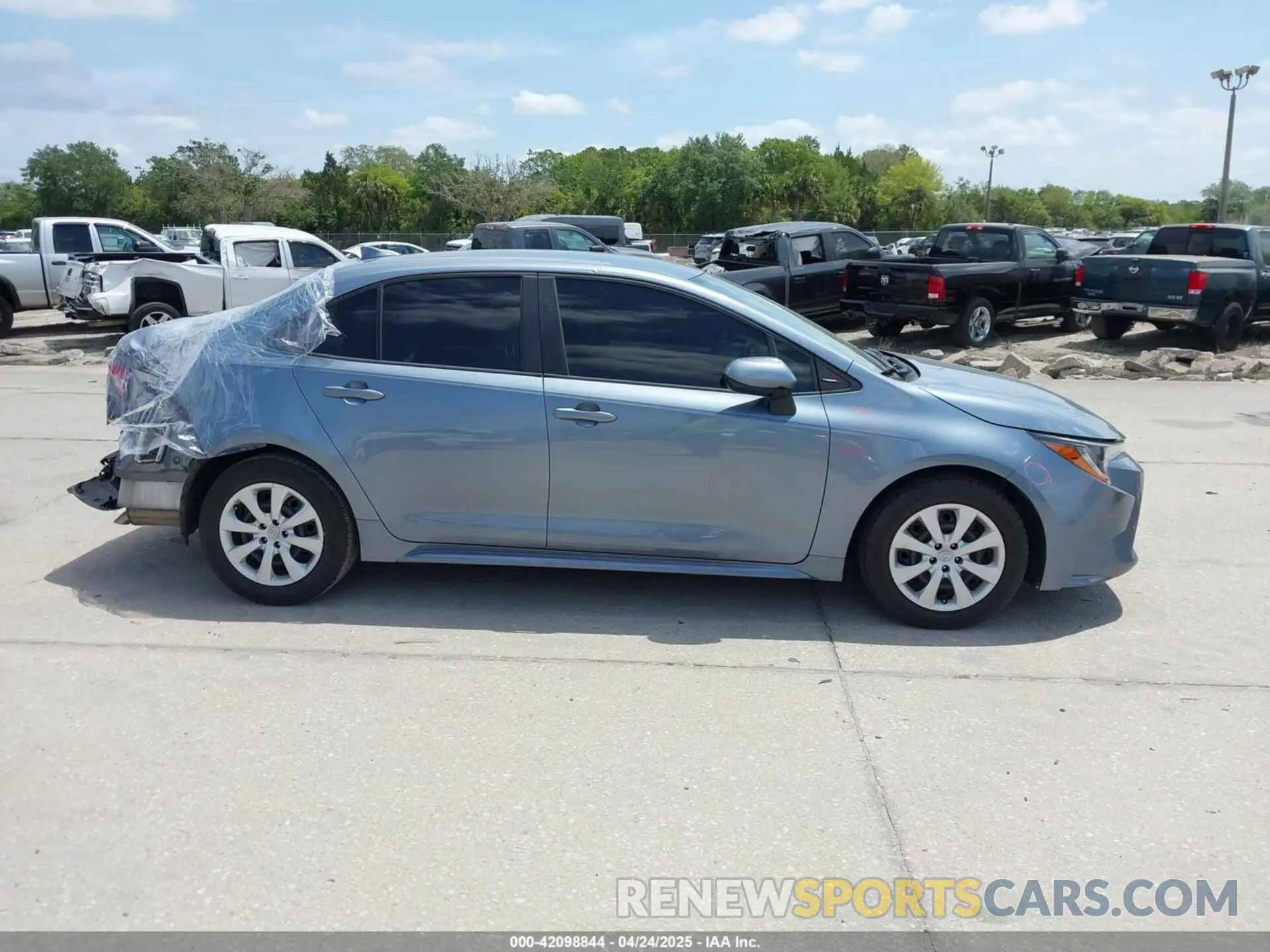 14 Photograph of a damaged car JTDEPRAE9LJ021850 TOYOTA COROLLA 2020