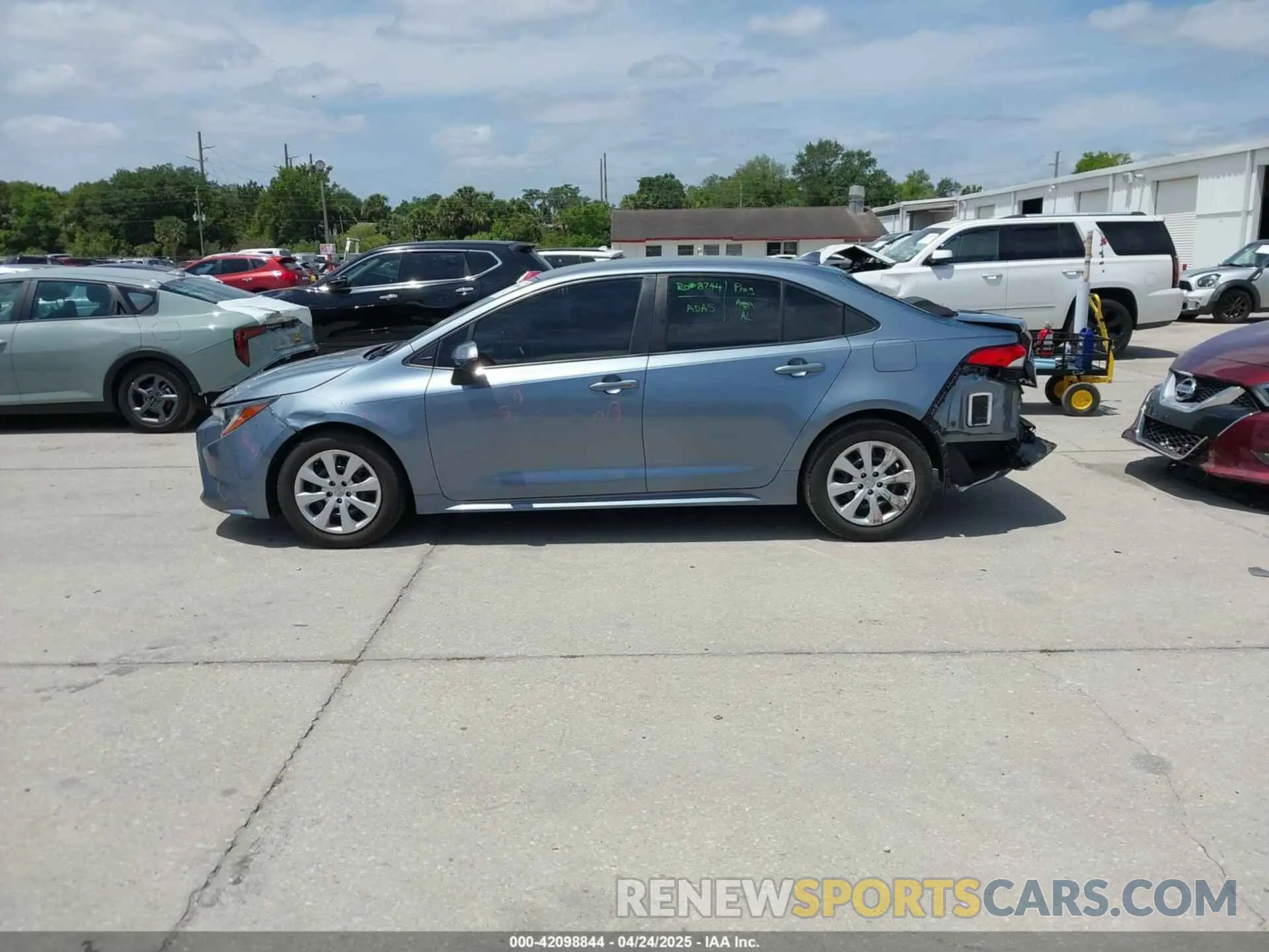 15 Photograph of a damaged car JTDEPRAE9LJ021850 TOYOTA COROLLA 2020