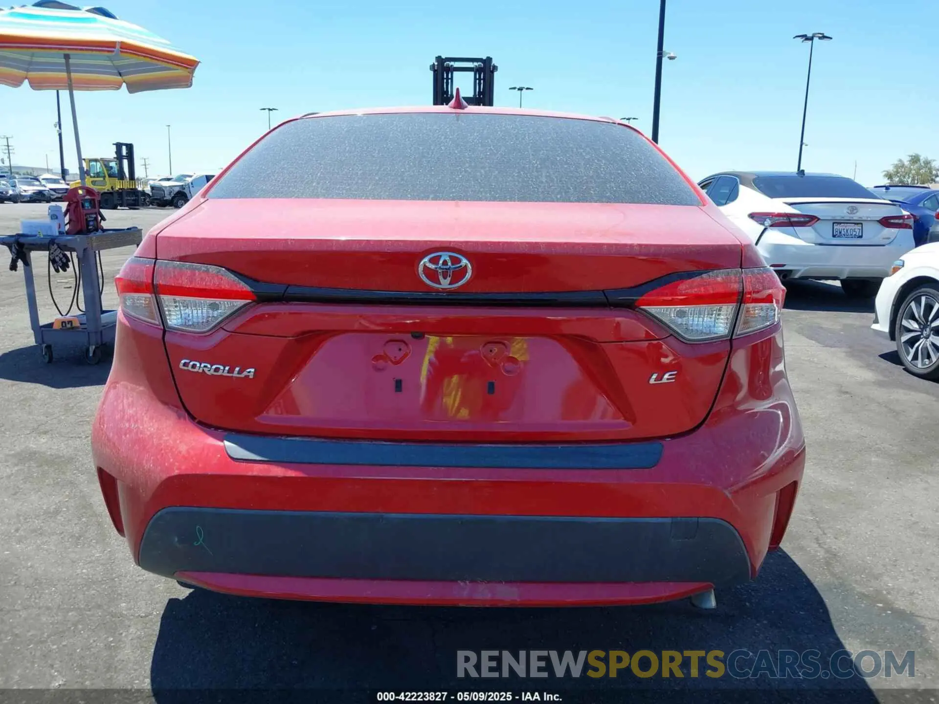16 Photograph of a damaged car JTDEPRAE9LJ030001 TOYOTA COROLLA 2020