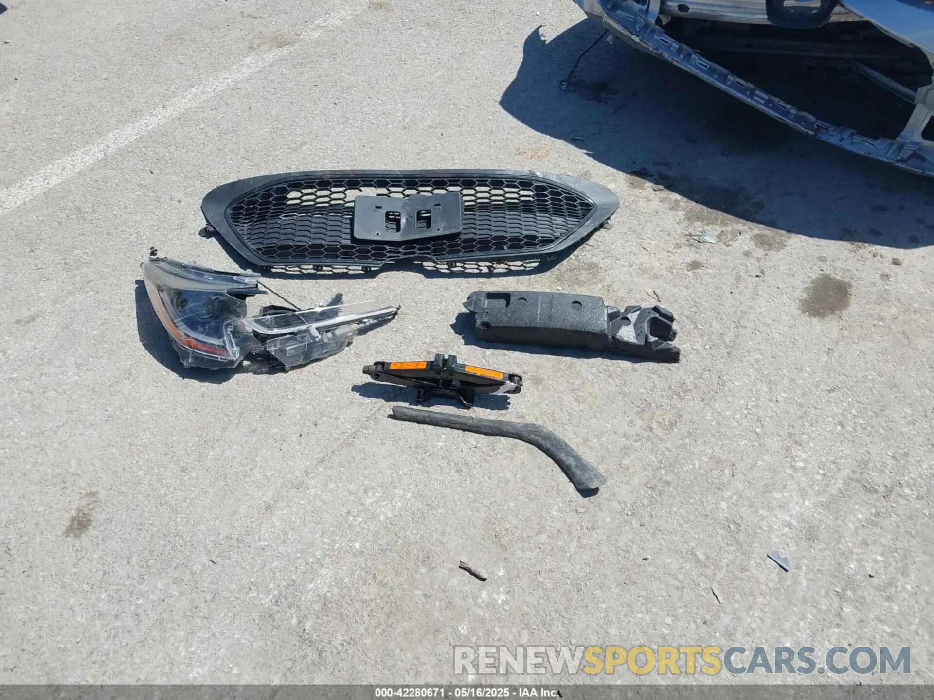 12 Photograph of a damaged car JTDEPRAE9LJ035389 TOYOTA COROLLA 2020