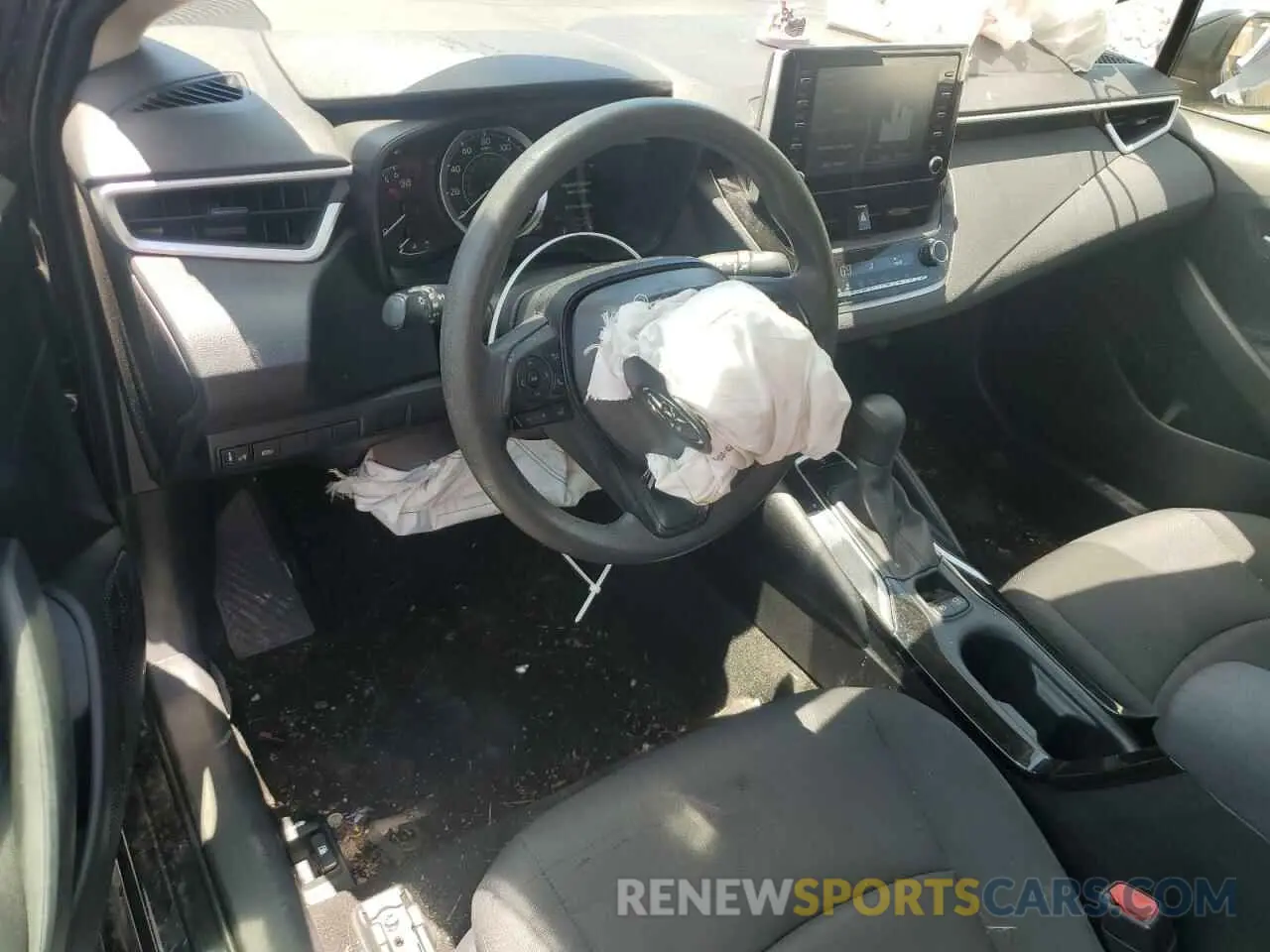 8 Photograph of a damaged car JTDEPRAE9LJ037031 TOYOTA COROLLA 2020