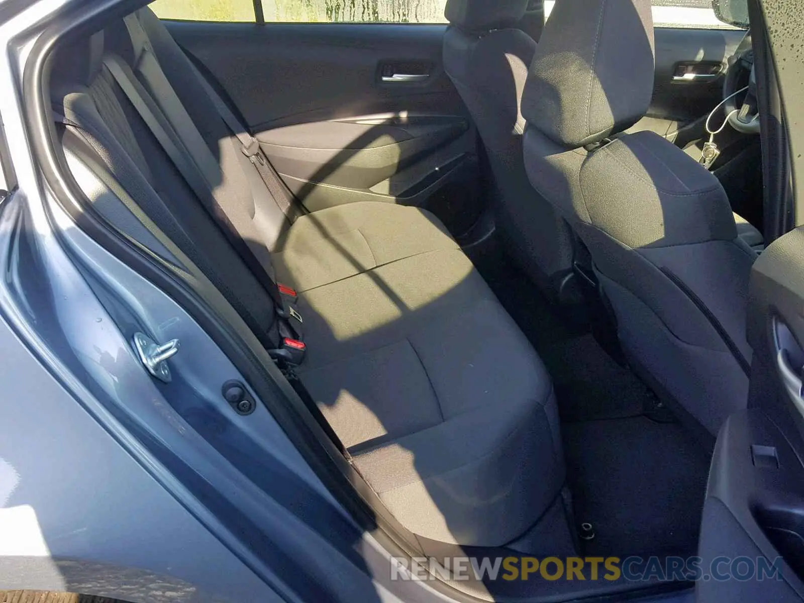 6 Photograph of a damaged car JTDEPRAE9LJ038941 TOYOTA COROLLA 2020