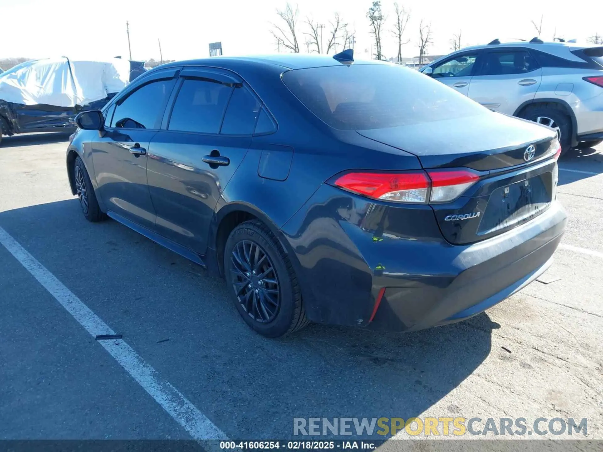 3 Photograph of a damaged car JTDEPRAE9LJ042357 TOYOTA COROLLA 2020