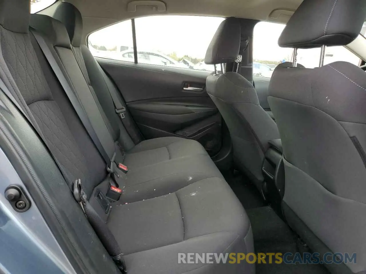 10 Photograph of a damaged car JTDEPRAE9LJ047610 TOYOTA COROLLA 2020