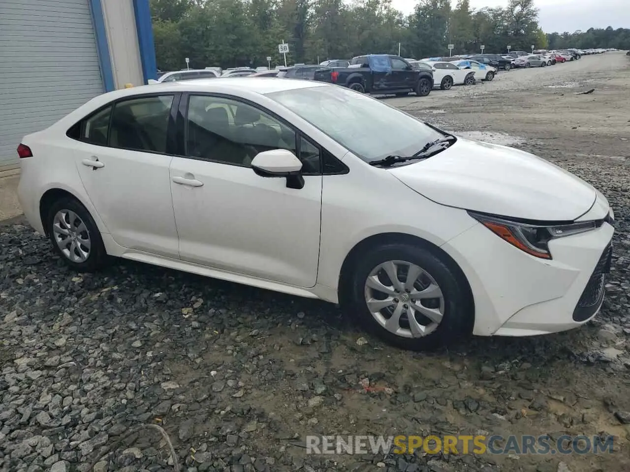 4 Photograph of a damaged car JTDEPRAE9LJ048417 TOYOTA COROLLA 2020