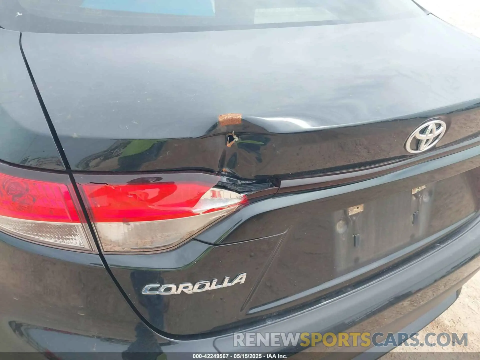 13 Photograph of a damaged car JTDEPRAE9LJ054735 TOYOTA COROLLA 2020