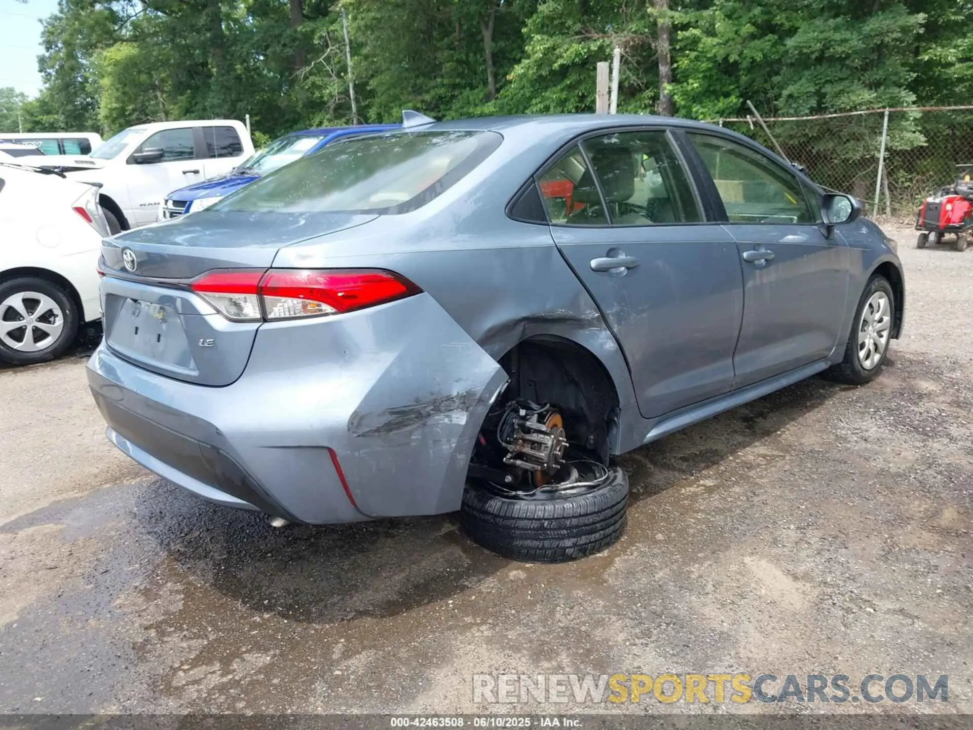 4 Photograph of a damaged car JTDEPRAE9LJ059370 TOYOTA COROLLA 2020