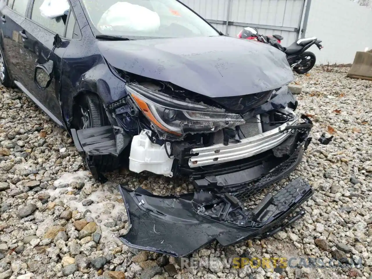 9 Photograph of a damaged car JTDEPRAE9LJ060633 TOYOTA COROLLA 2020