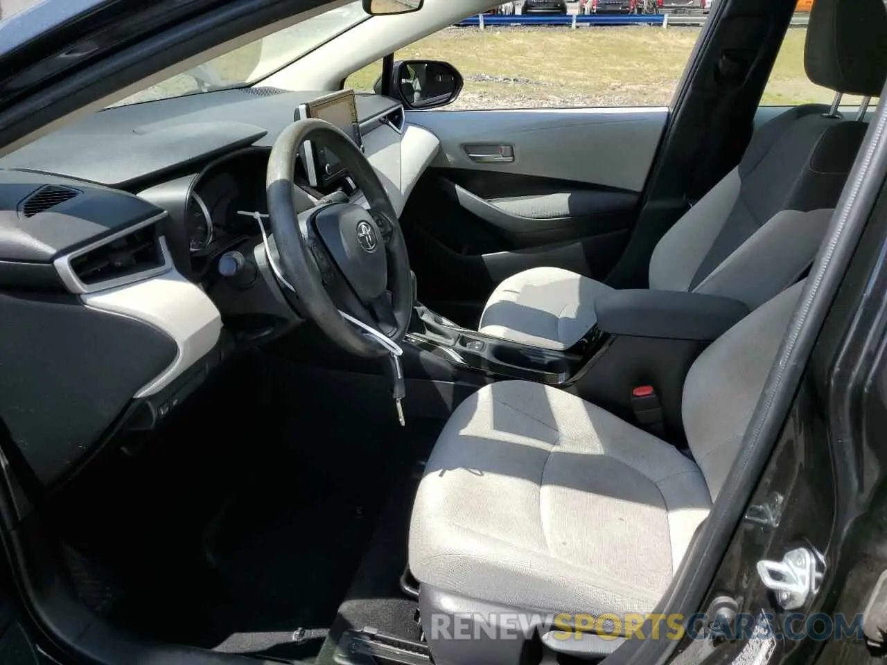 7 Photograph of a damaged car JTDEPRAE9LJ062897 TOYOTA COROLLA 2020