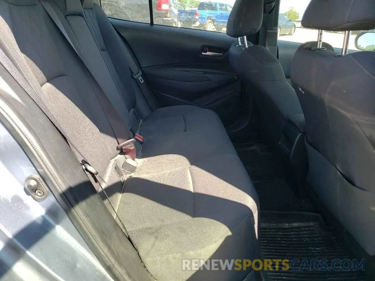 10 Photograph of a damaged car JTDEPRAE9LJ071826 TOYOTA COROLLA 2020