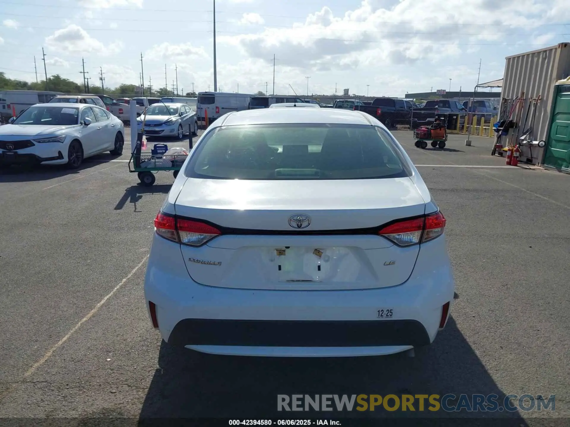16 Photograph of a damaged car JTDEPRAE9LJ078338 TOYOTA COROLLA 2020