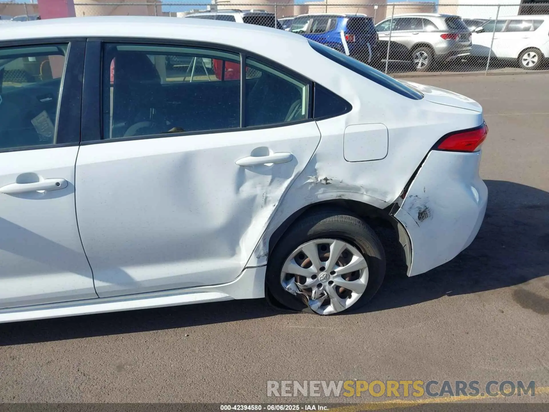 6 Photograph of a damaged car JTDEPRAE9LJ078338 TOYOTA COROLLA 2020