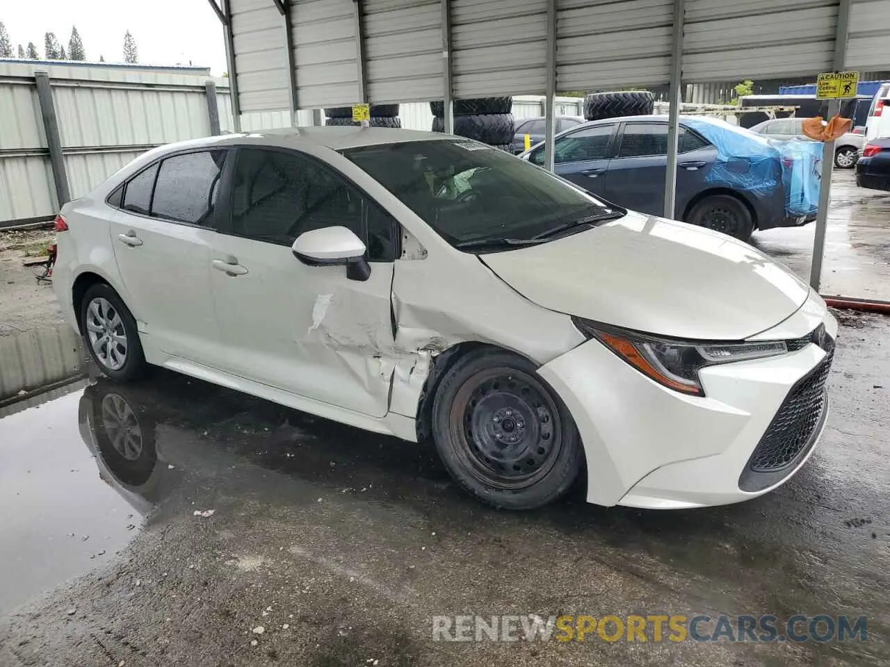 4 Photograph of a damaged car JTDEPRAE9LJ080977 TOYOTA COROLLA 2020