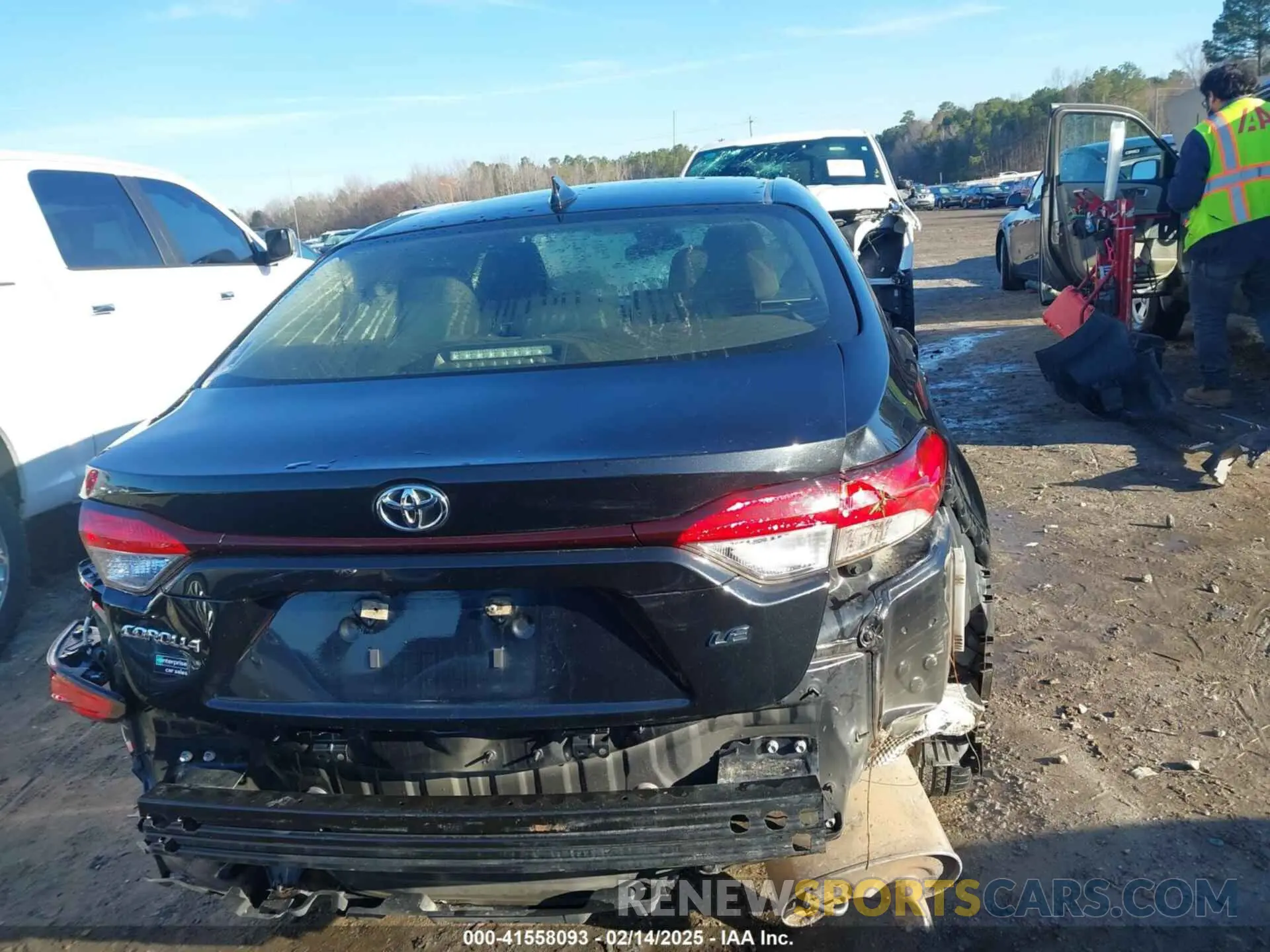 17 Photograph of a damaged car JTDEPRAE9LJ084415 TOYOTA COROLLA 2020