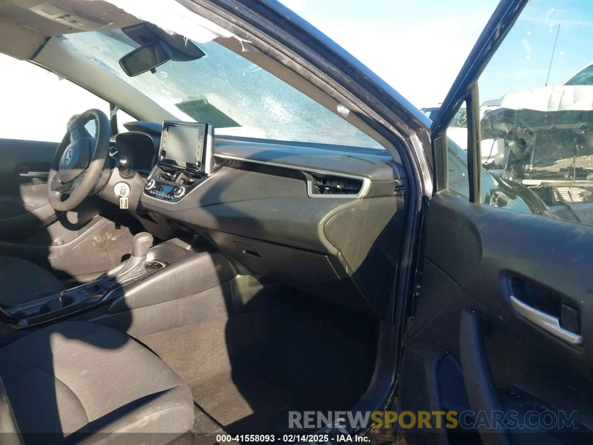5 Photograph of a damaged car JTDEPRAE9LJ084415 TOYOTA COROLLA 2020