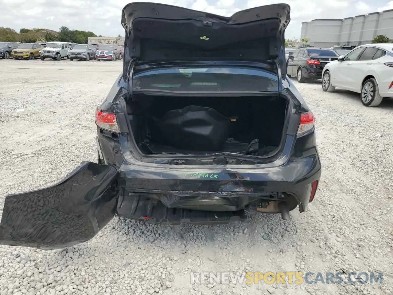6 Photograph of a damaged car JTDEPRAE9LJ095432 TOYOTA COROLLA 2020