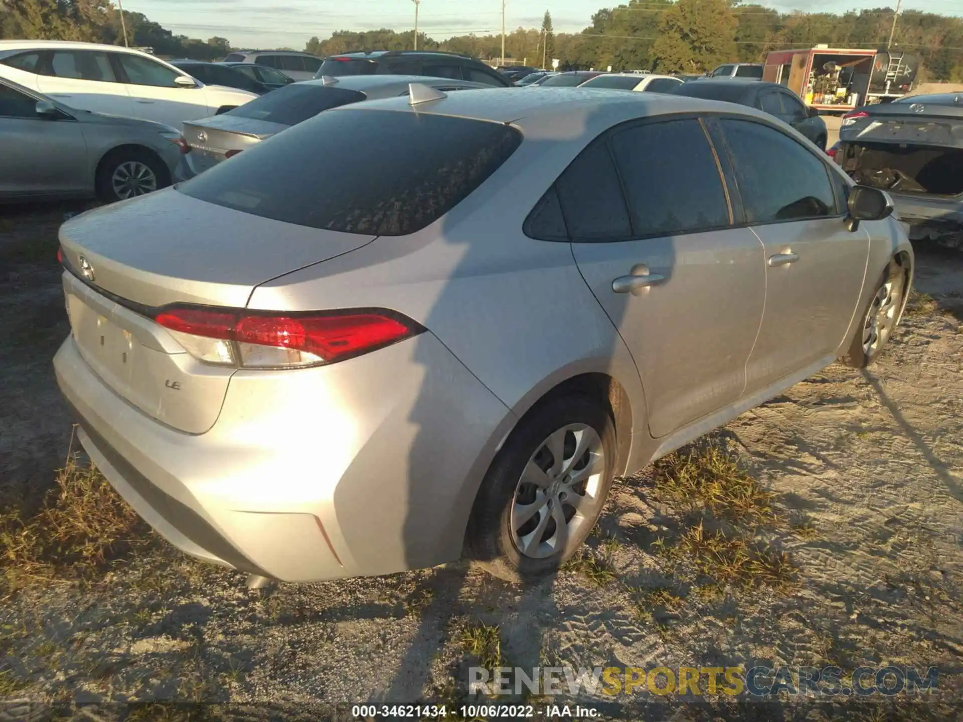 4 Photograph of a damaged car JTDEPRAE9LJ098735 TOYOTA COROLLA 2020