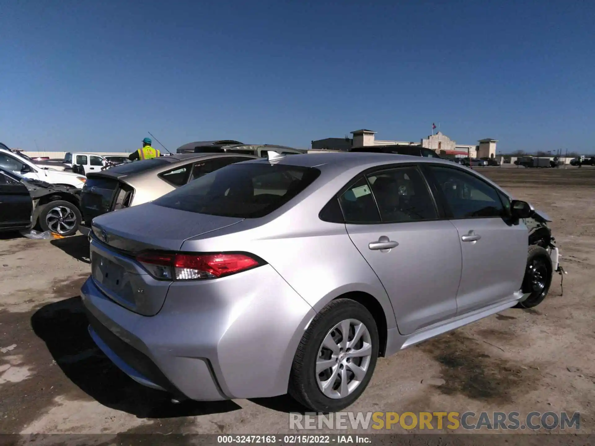 4 Photograph of a damaged car JTDEPRAE9LJ103853 TOYOTA COROLLA 2020