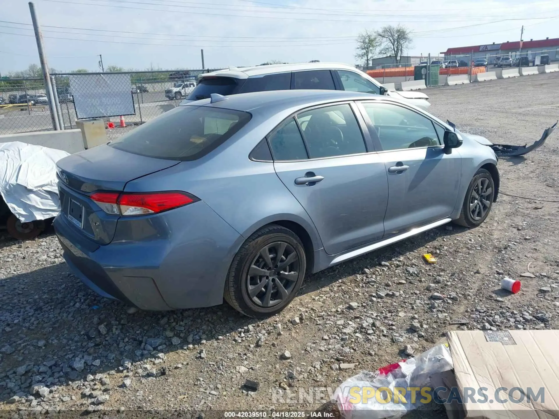 4 Photograph of a damaged car JTDEPRAE9LJ106932 TOYOTA COROLLA 2020