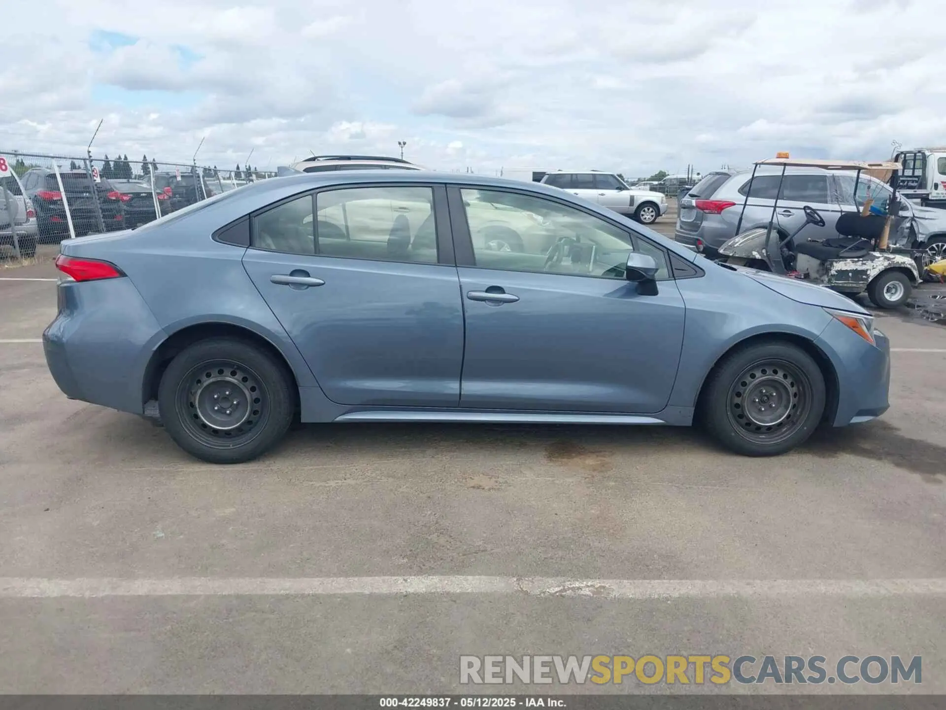 13 Photograph of a damaged car JTDEPRAE9LJ116683 TOYOTA COROLLA 2020